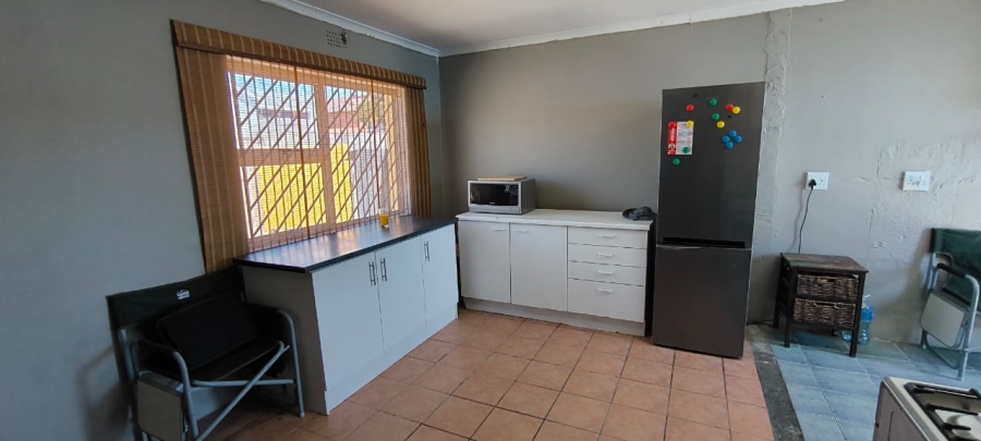 5 Bedroom Property for Sale in Bay View Western Cape